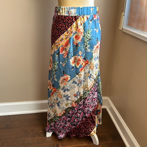 Cliche Skirt WMNS S Floral Midi Mix Print Artsy Boho - Picture 1 of 1